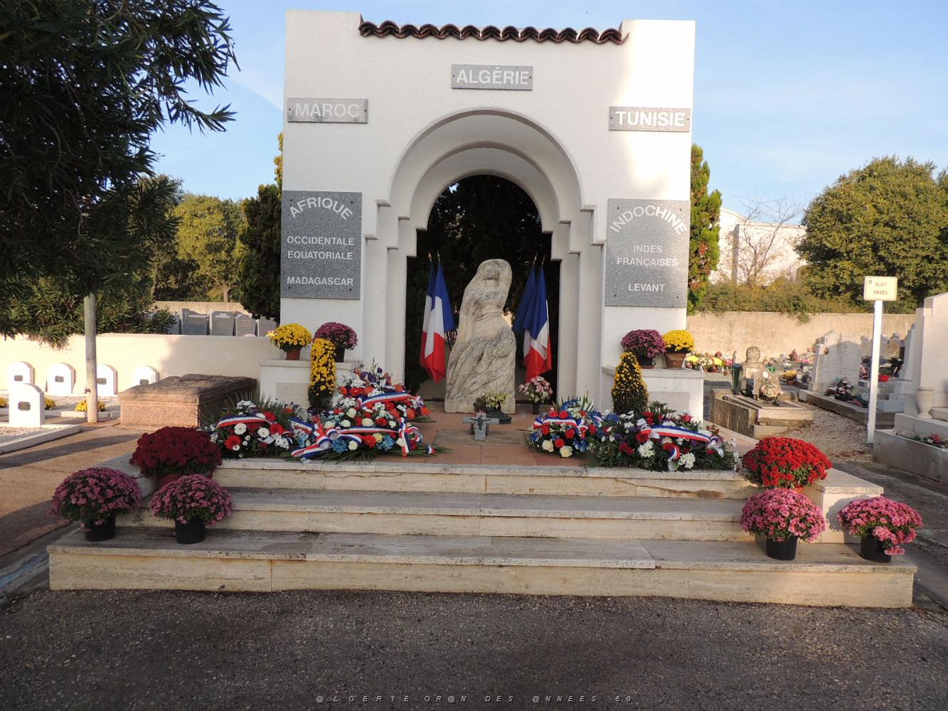 2017 11 01 TOULON CIMETIERRE DE LAGOUBRAN CEREMONIE DU 1 ER NOVEMBRE (1).JPG -           